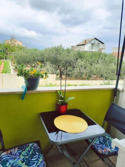 Nane Apartment